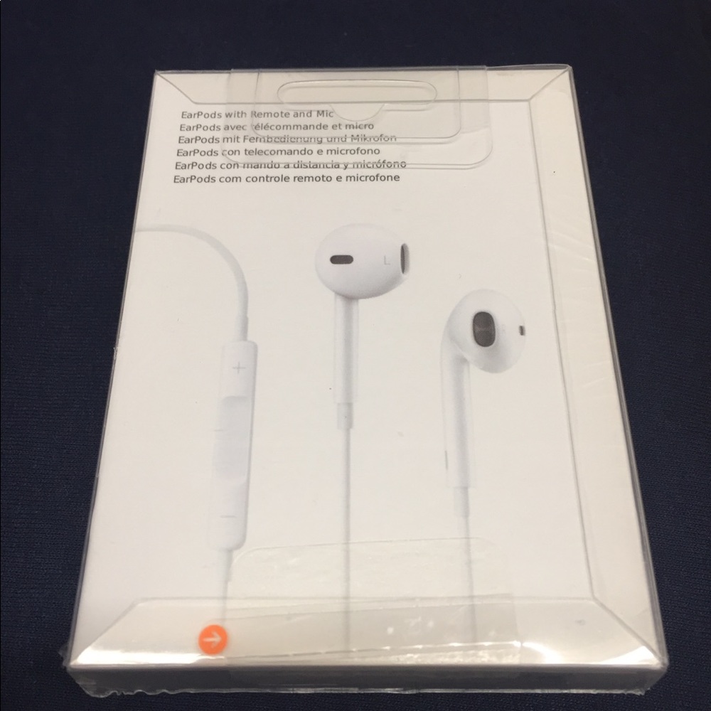 Apple EarPods - Picture 2 of 2